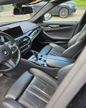 BMW Seria 5 cena 122998 przebieg: 228000, rok produkcji 2018 z Olsztyn małe 106